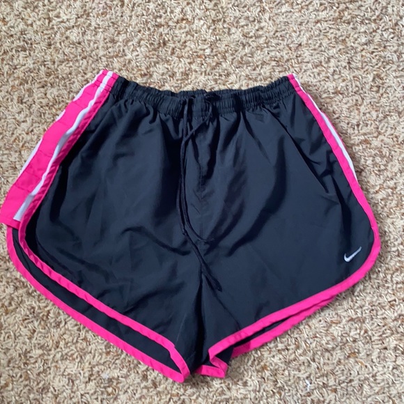 Nike Dri Fit Shorts - Picture 1 of 3